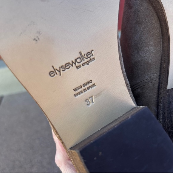 $590~ELYSE WALKER LOS ANGELES~Tan Distressed Suede Stacked Heel Bootie~Boot~37/7 - Picture 13 of 14